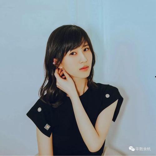 娱乐吃瓜酱职业生涯,从幕后推手到行业风云人物的职业蜕变之路 第3张 娱乐吃瓜酱职业生涯,从幕后推手到行业风云人物的职业蜕变之路 第3张