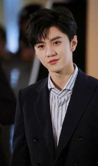 陈哲远娱乐圈爆料视频在线观看,揭秘明星幕后真相 第2张 陈哲远娱乐圈爆料视频在线观看,揭秘明星幕后真相 第2张