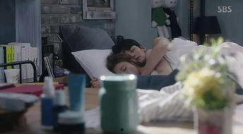 奇怪拍档在线观看  第3张