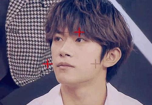 何炅易烊千玺最新爆料,揭秘娱乐圈幕后故事与青春回忆  第3张