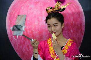 穿古装的吃瓜网红叫什么,揭秘网络红人的时尚与趣味  第3张